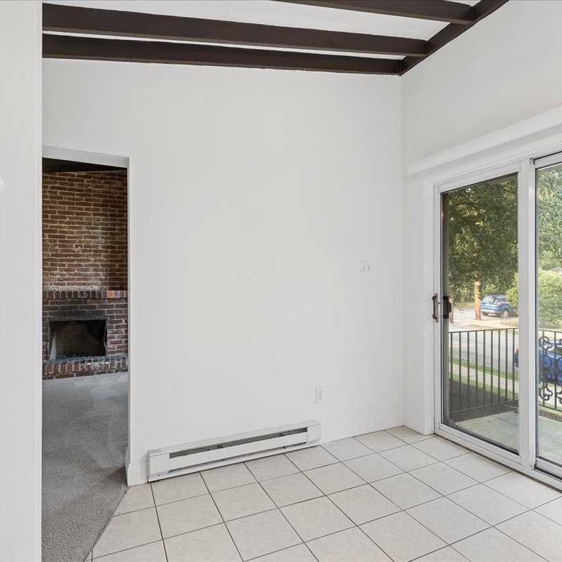 interior of 421 Denniston Apt.1