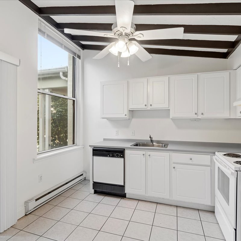 interior of 421 Denniston Apt.1