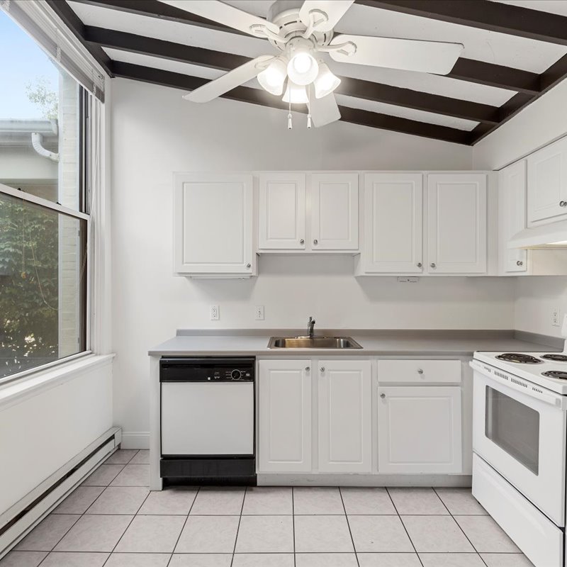 interior of 421 Denniston Apt.1
