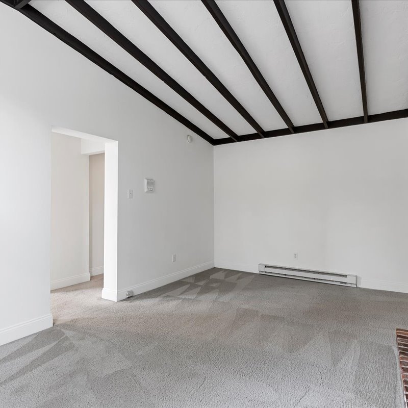 interior of 421 Denniston Apt.1