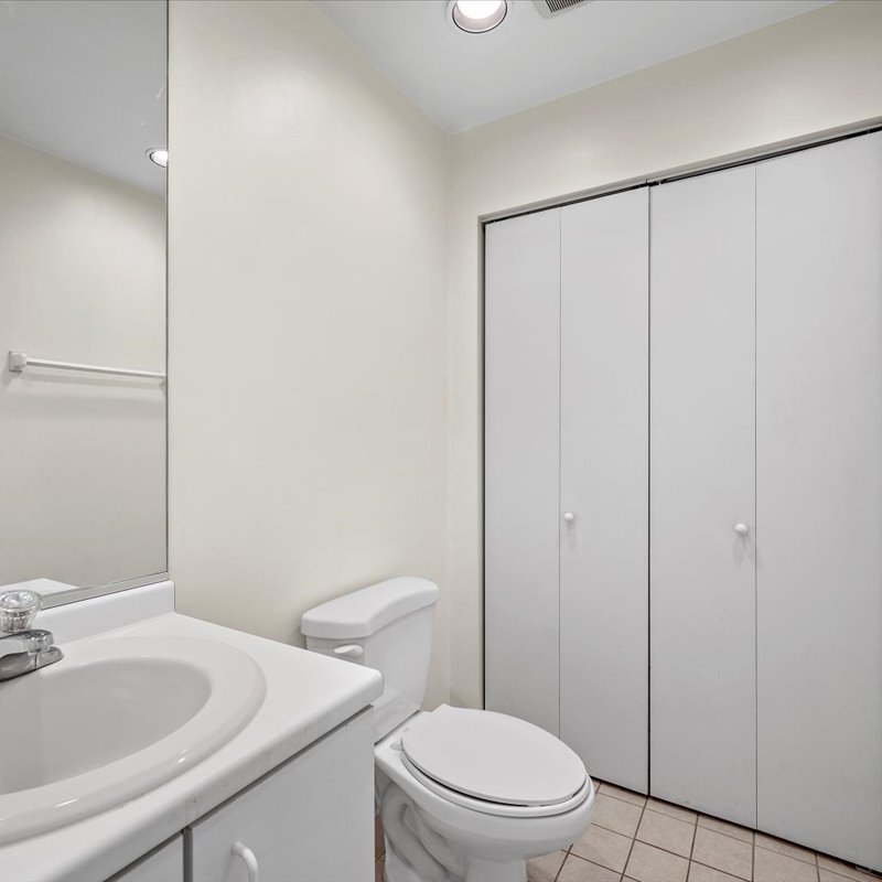 interior of 423 Denniston Apt.1