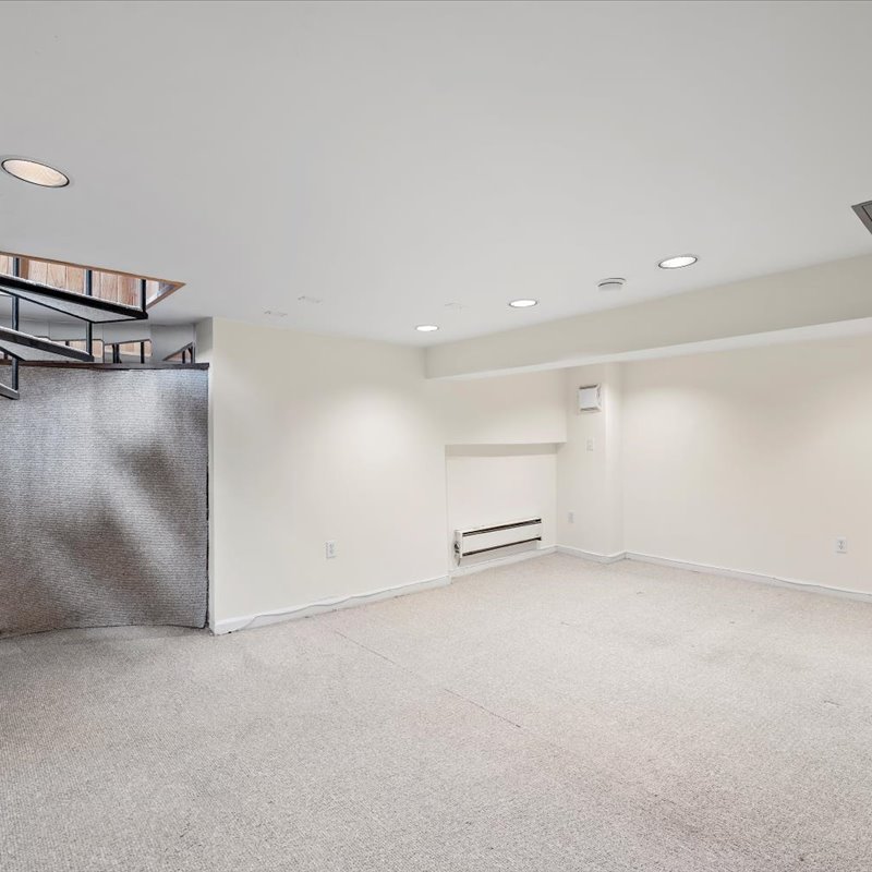 interior of 423 Denniston Apt.1