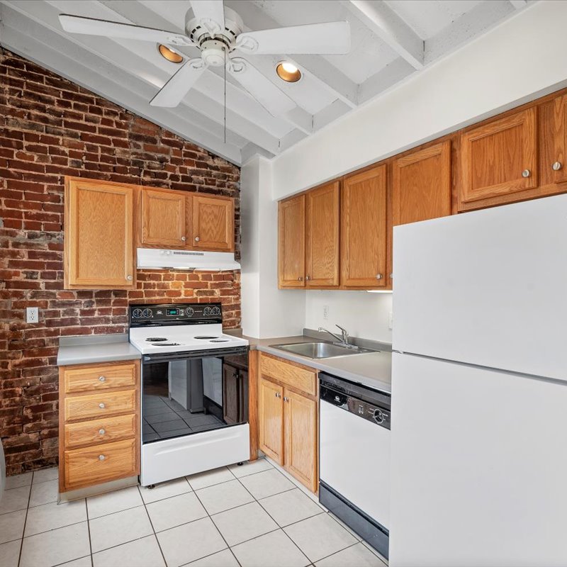 interior of 423 Denniston Apt.1