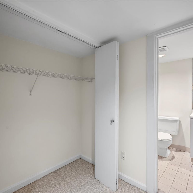 interior of 423 Denniston Apt.1