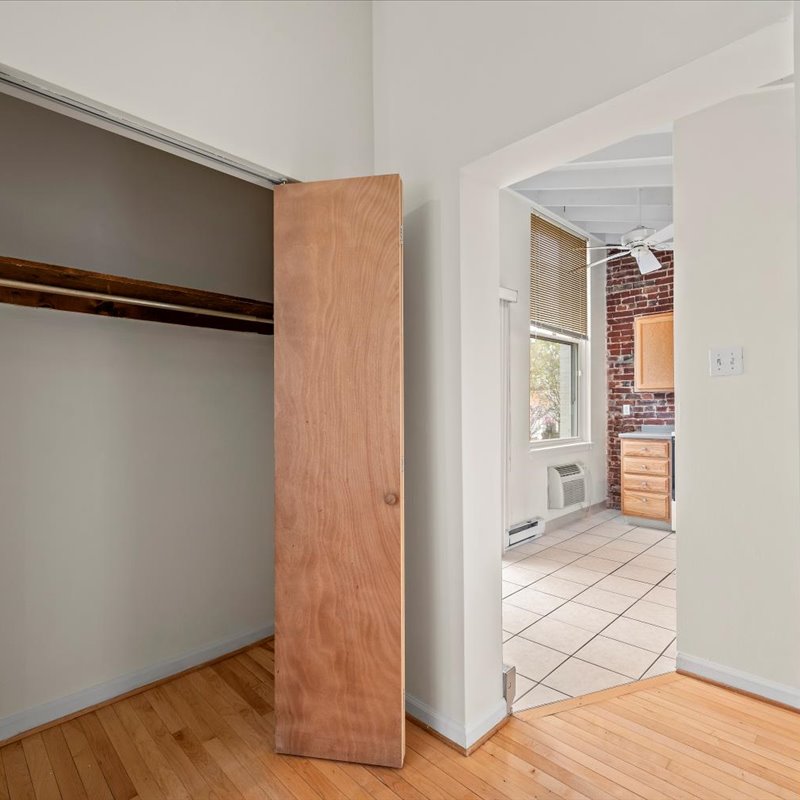 interior of 423 Denniston Apt.1