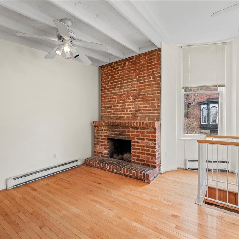 interior of 423 Denniston Apt.1