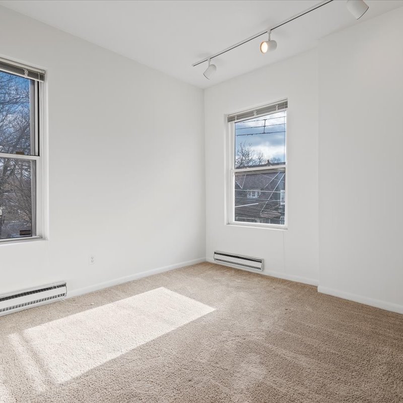 interior of 423 Denniston Apt.3