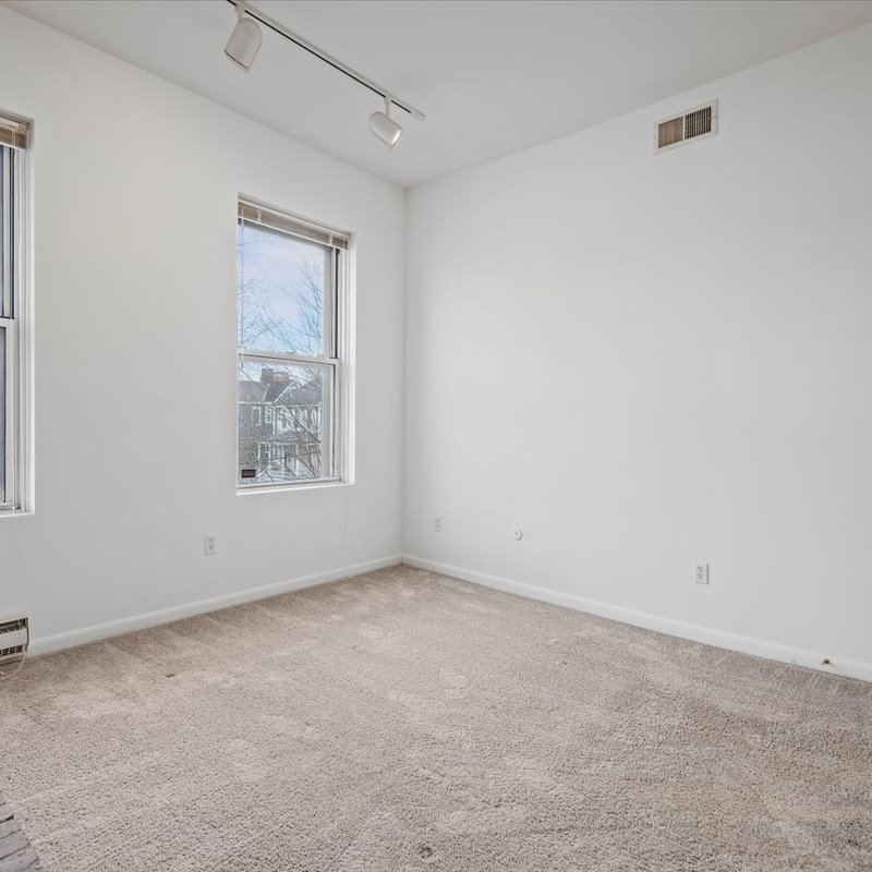 interior of 423 Denniston Apt.3