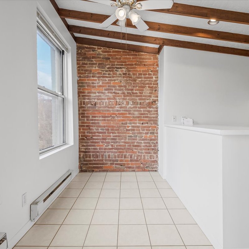 interior of 423 Denniston Apt.3