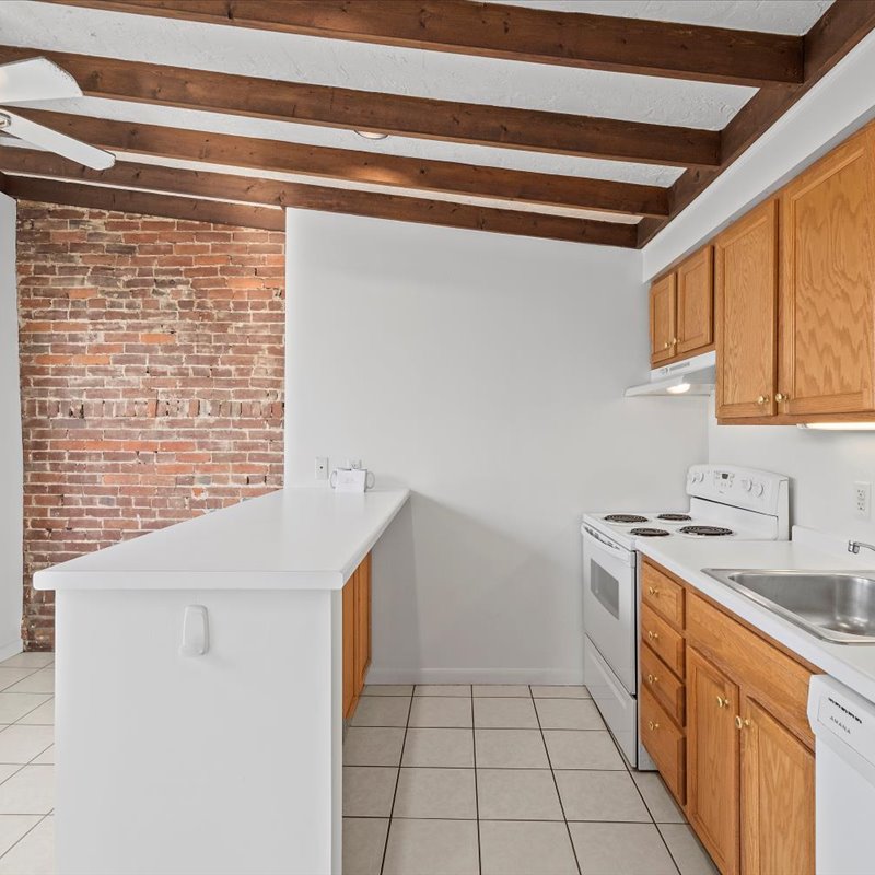 interior of 423 Denniston Apt.3