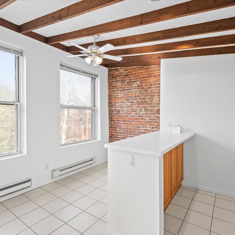 interior of 423 Denniston Apt.3