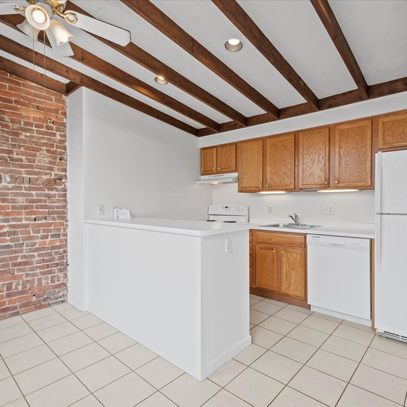 interior of 423 Denniston Apt.3