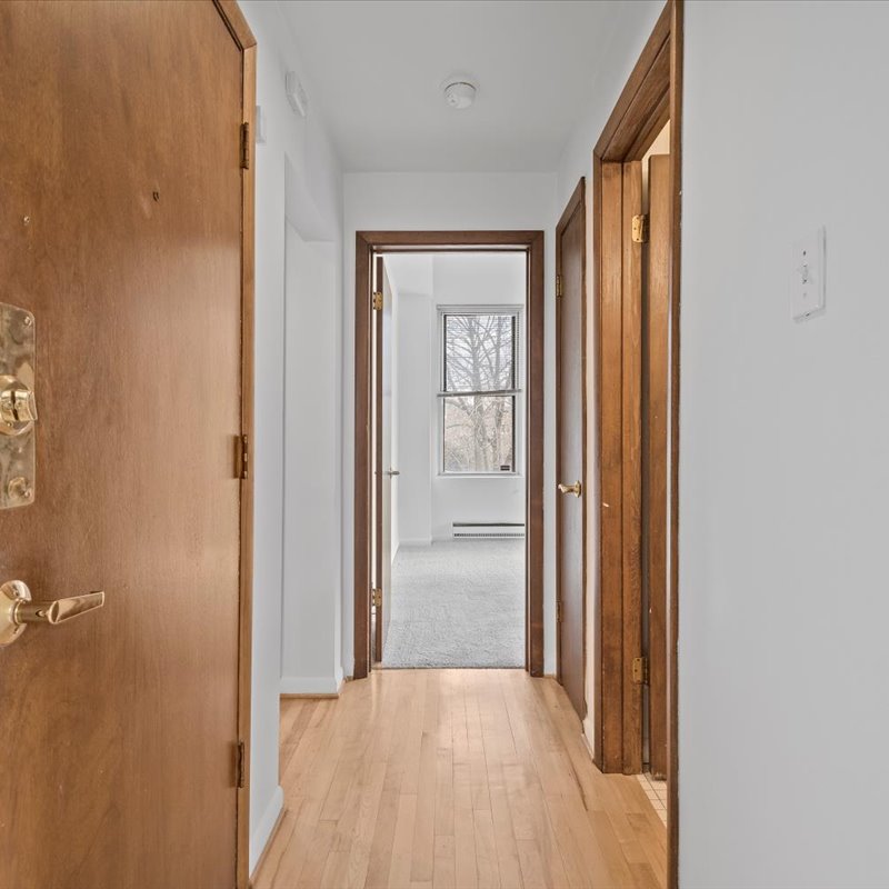 interior of 423 Denniston Apt.3