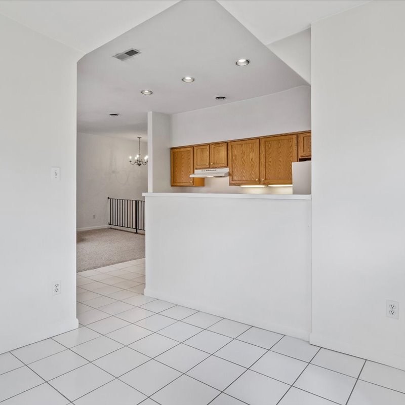 interior of 423 Denniston Apt.4