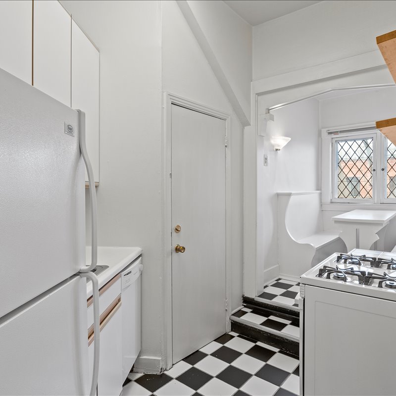 interior of Apt. 3