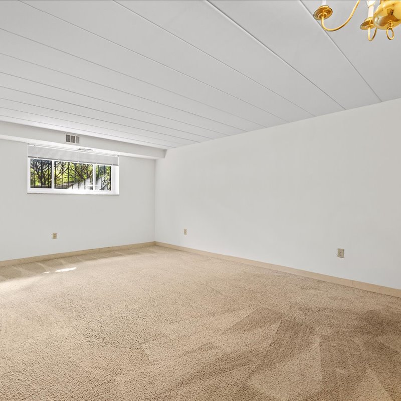 interior of Apt. 100