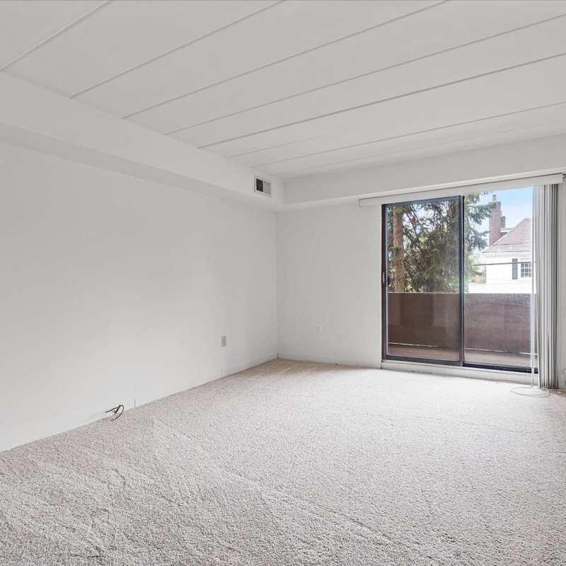 interior of Apt. 206