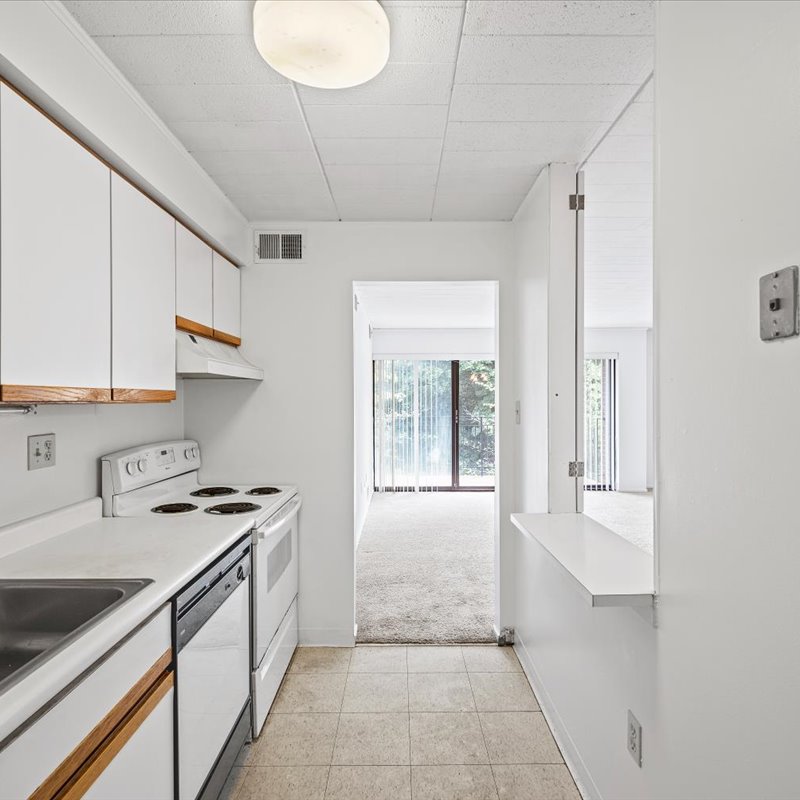 interior of Apt. 33