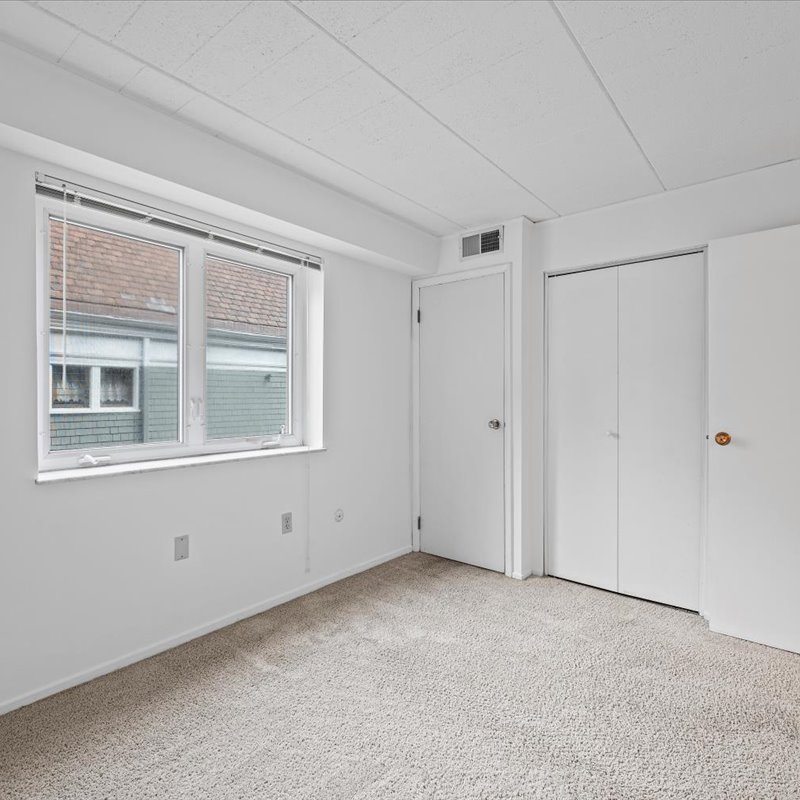 interior of Apt. 33