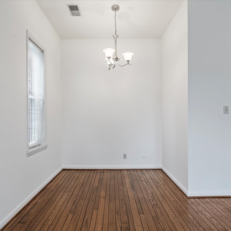interior of Apt. 11