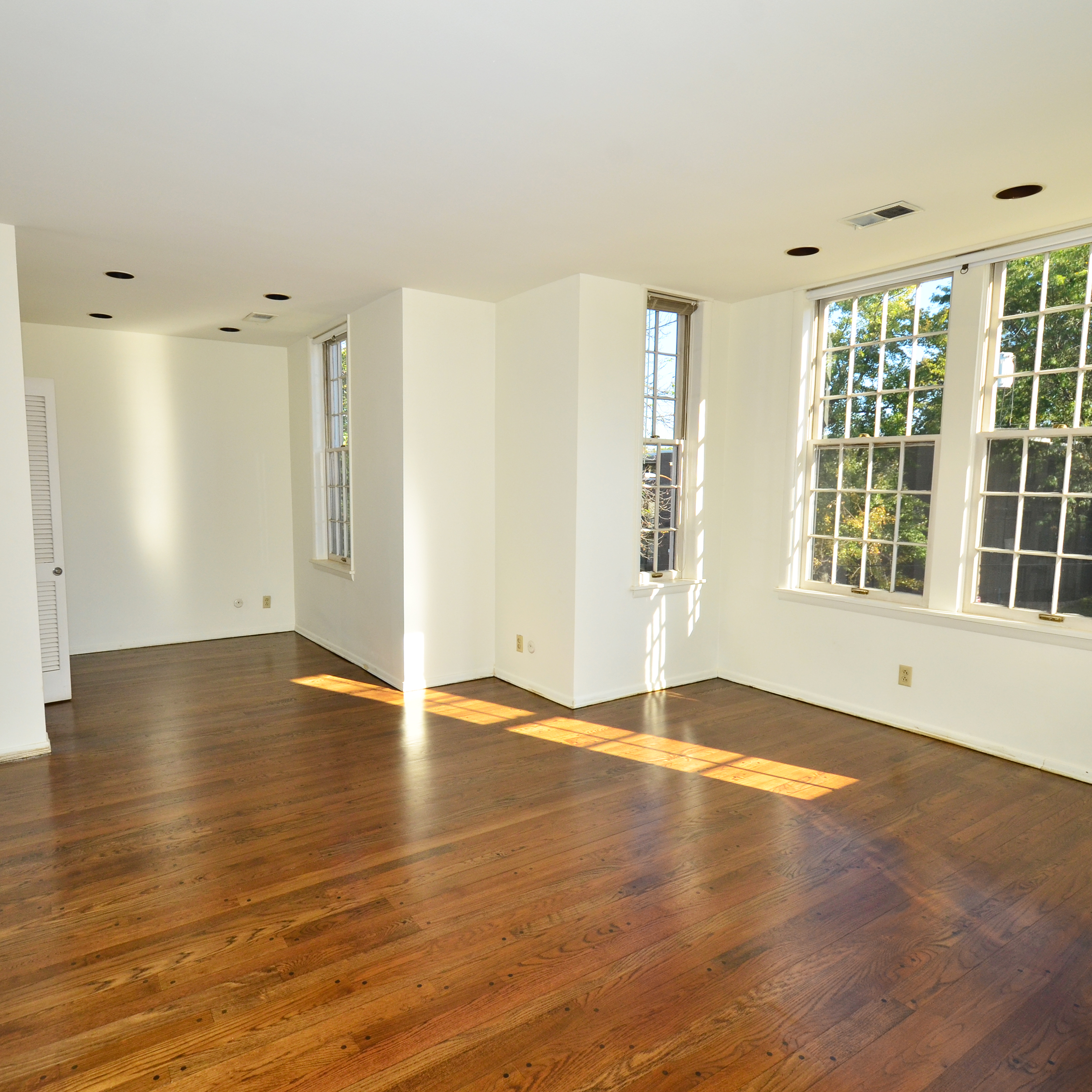 interior of Apt. 21