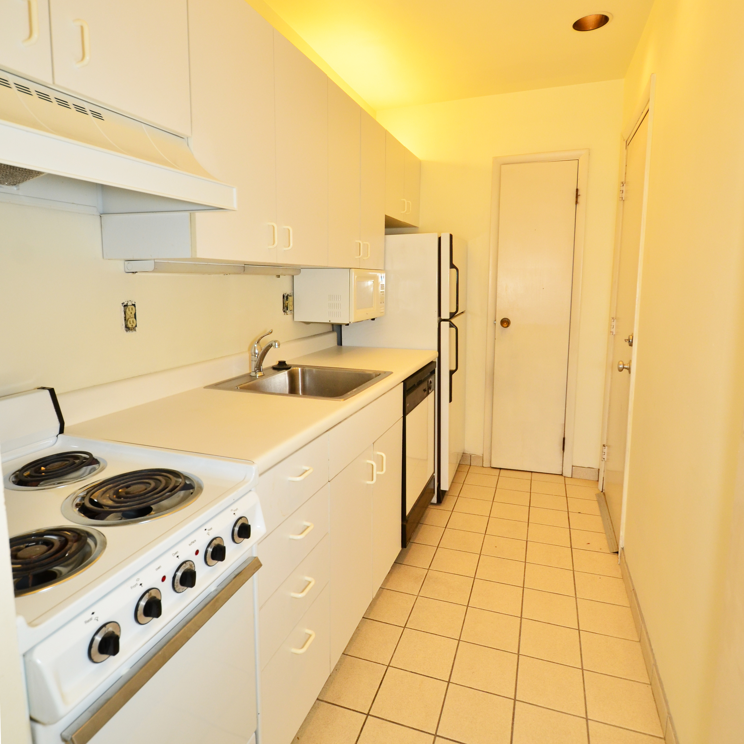 interior of Apt. 21