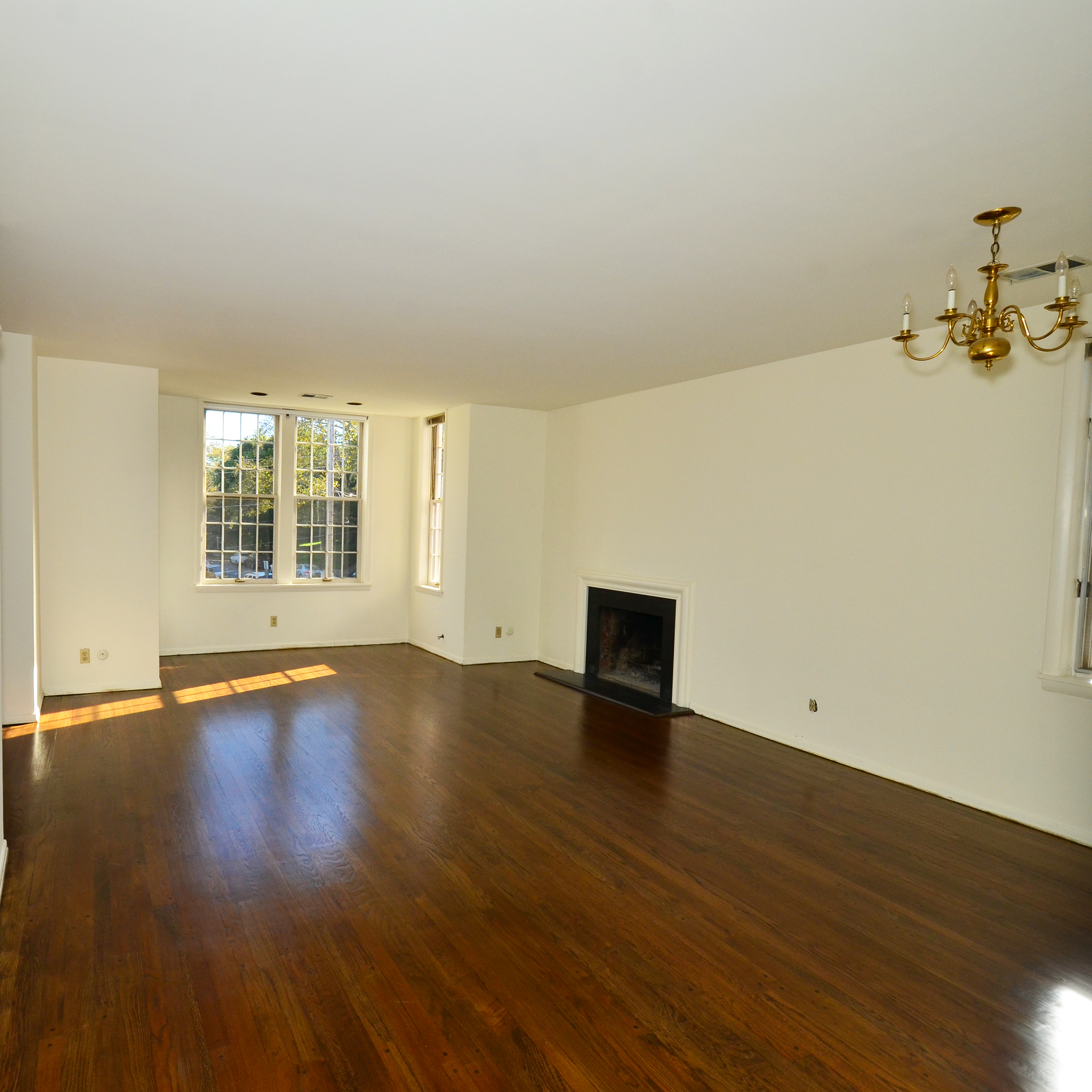 interior of Apt. 21