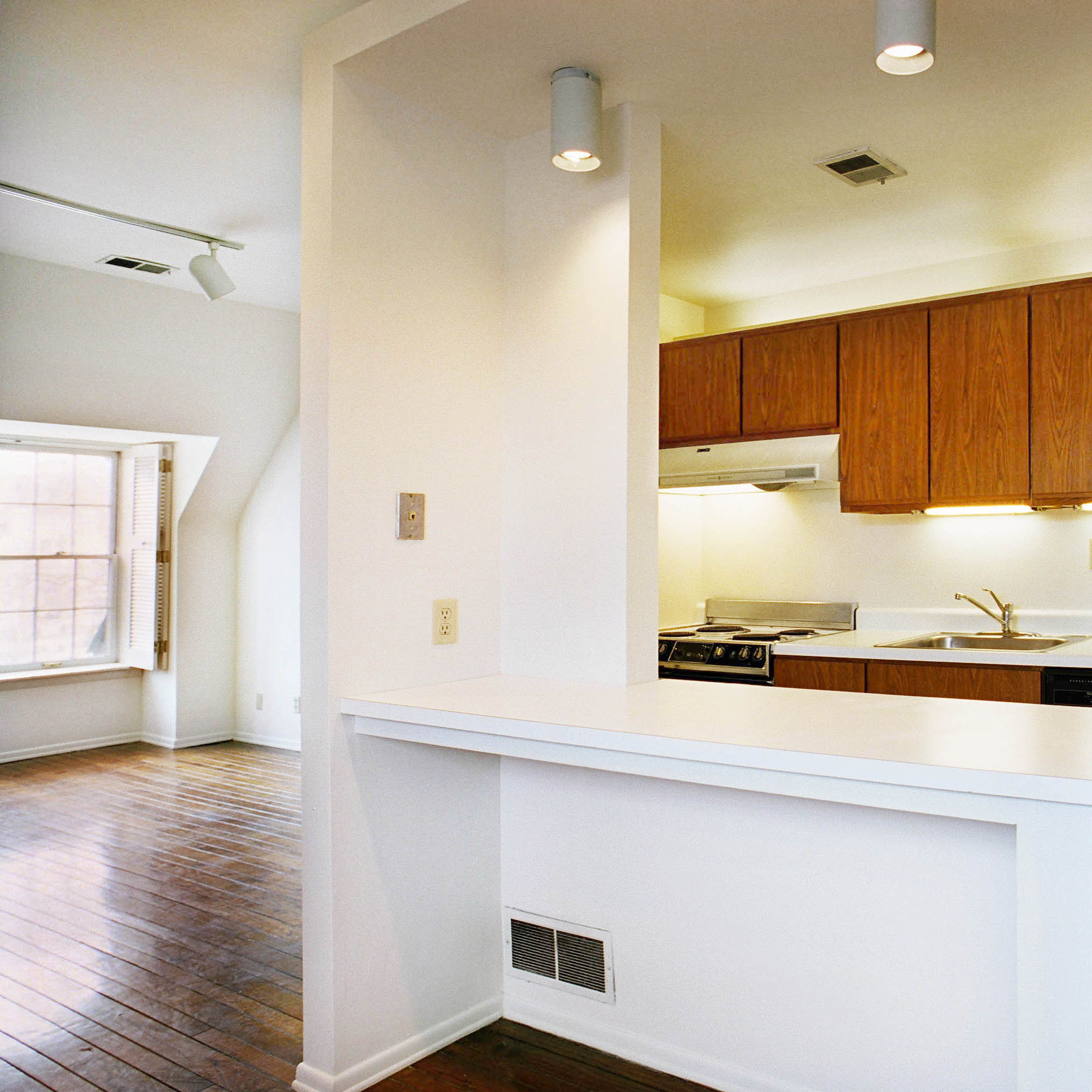 interior of Apt. 32