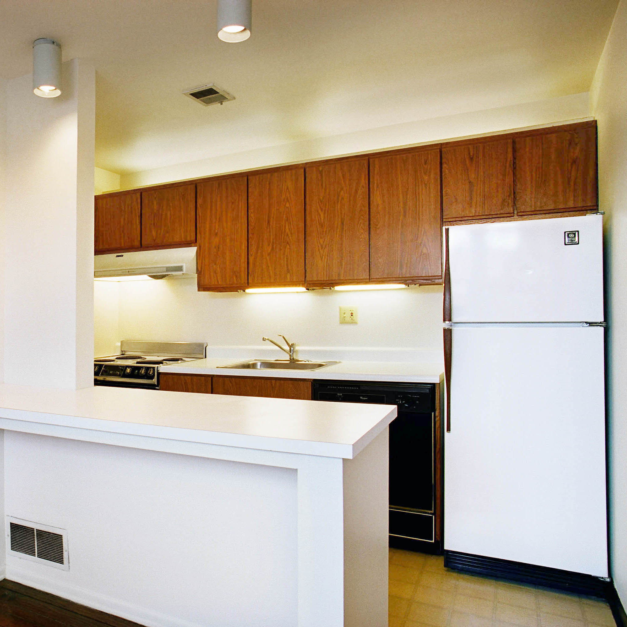 interior of Apt. 32