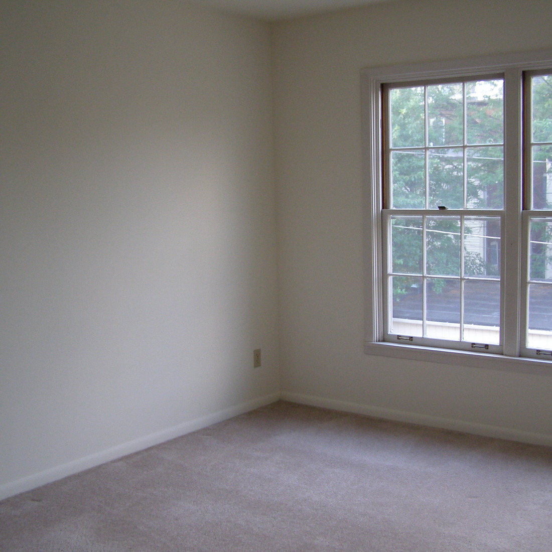 interior of Apt. 21