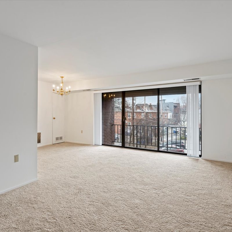 interior of Apt. 33