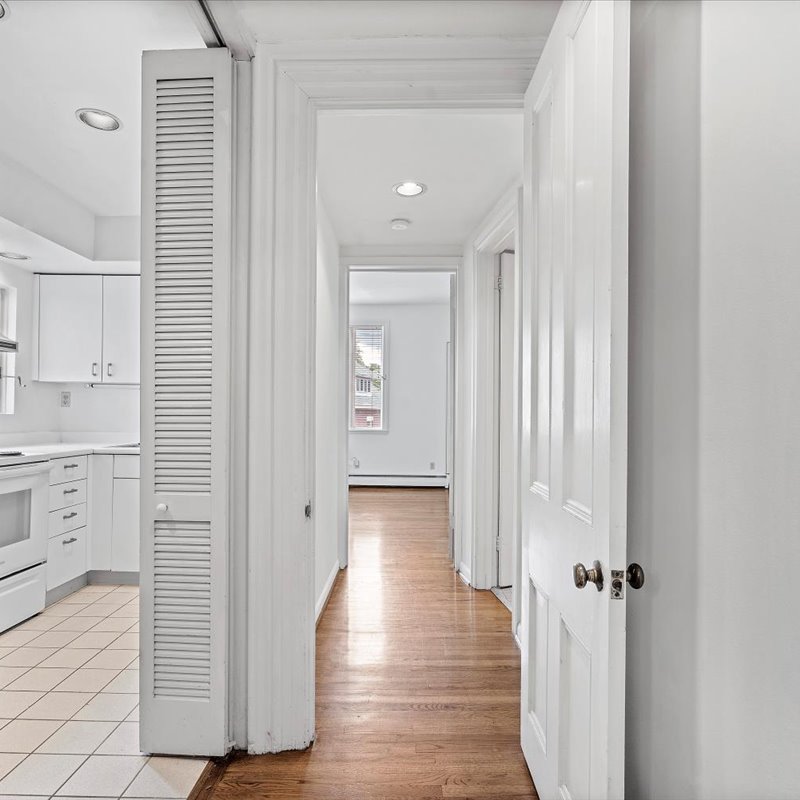 interior of Apt. 21