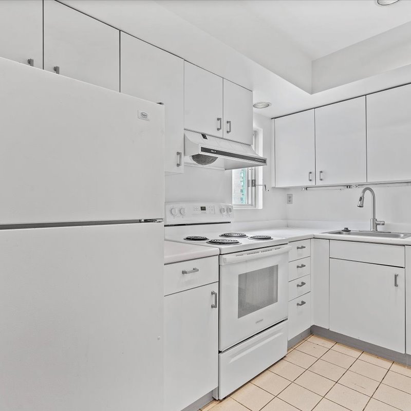 interior of Apt. 21