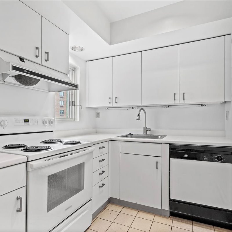 interior of Apt. 21