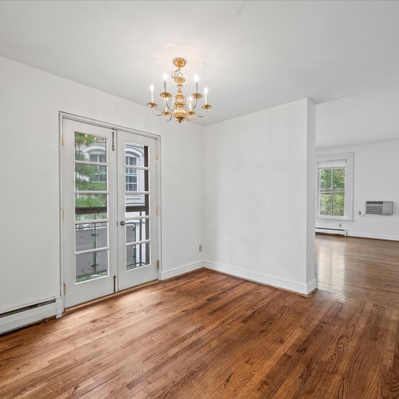 interior of Apt. 22