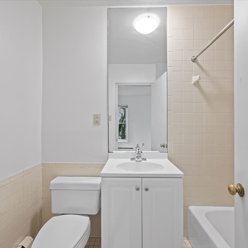 interior of Apt. 22