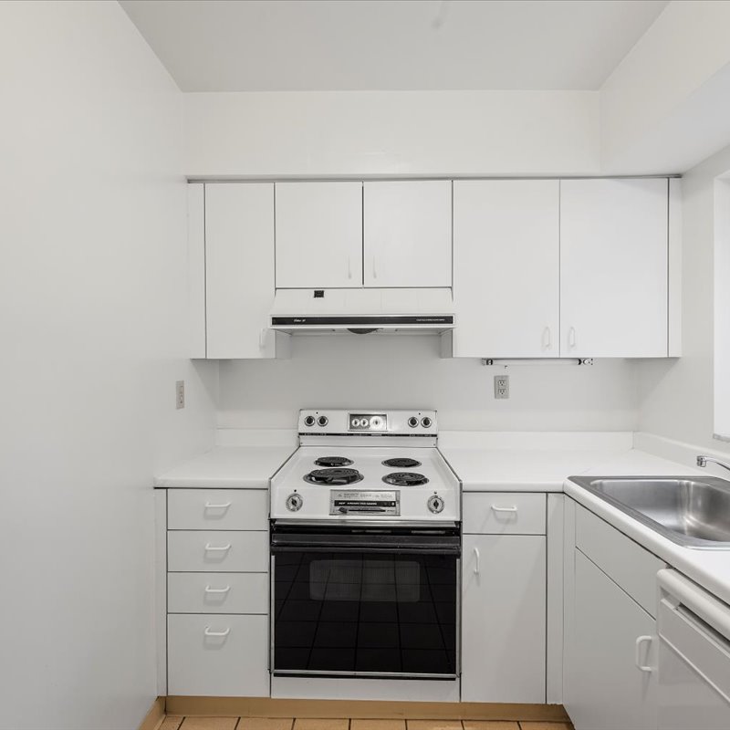 interior of Apt. 22