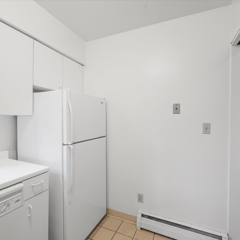 interior of Apt. 22