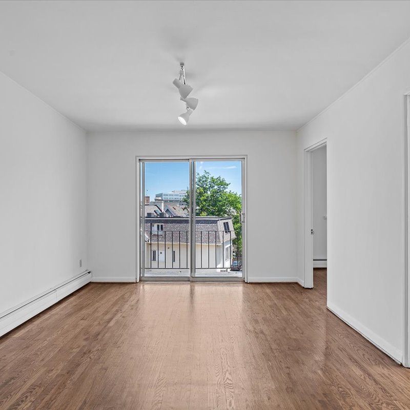 interior of Apt. 31