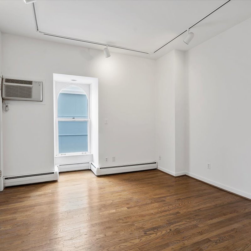 interior of Apt. 32