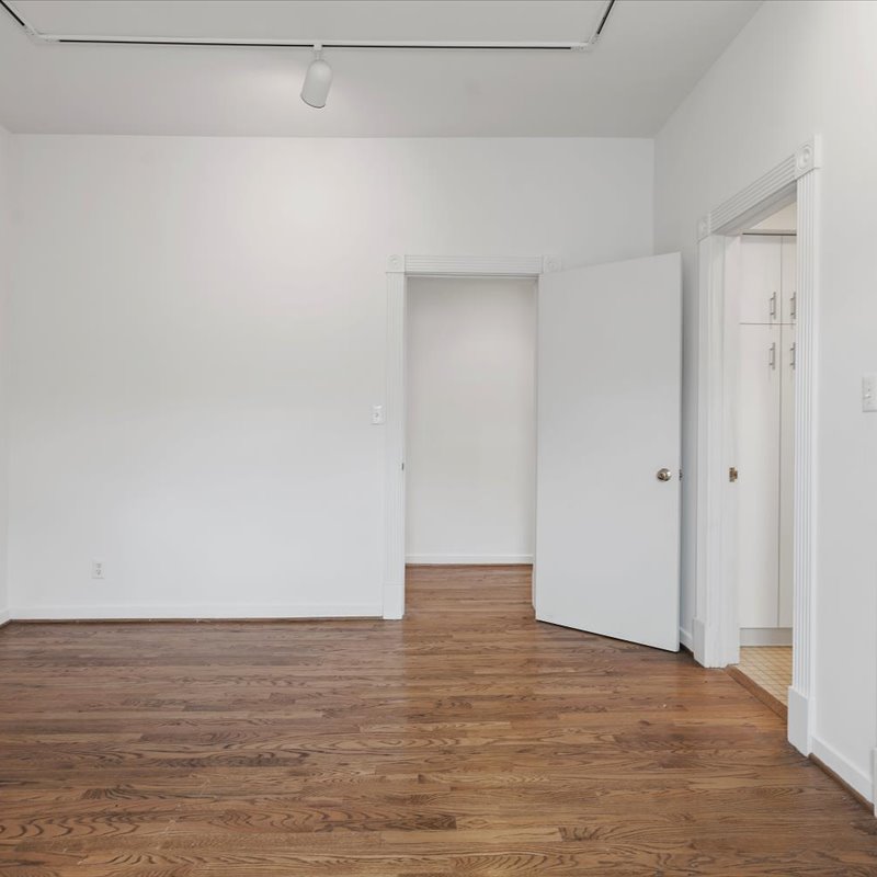 interior of Apt. 32