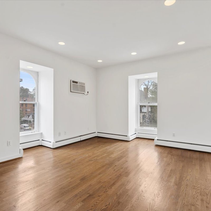 interior of Apt. 32