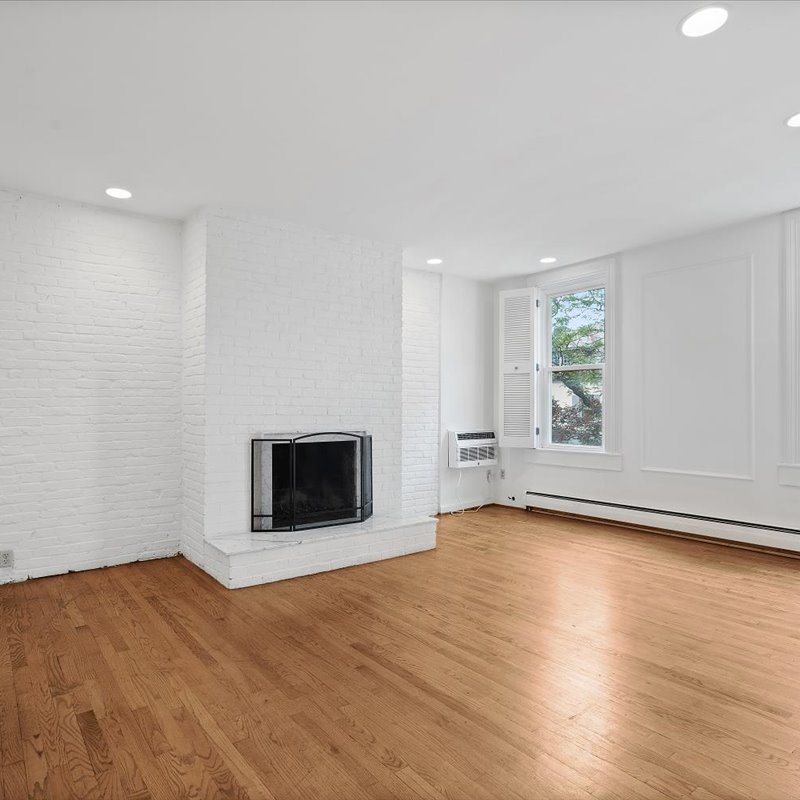 interior of Apt. 21