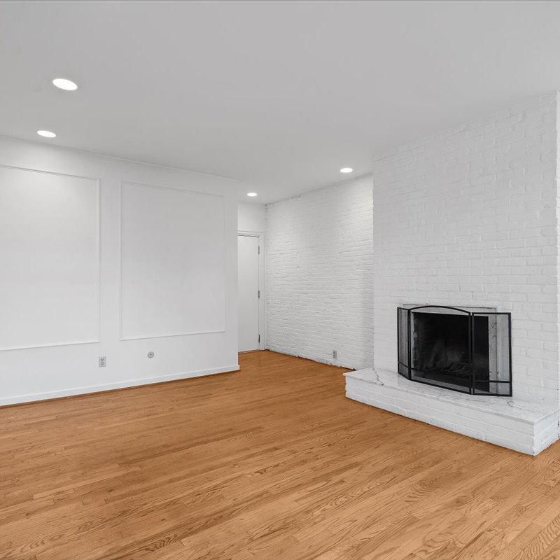 interior of Apt. 21
