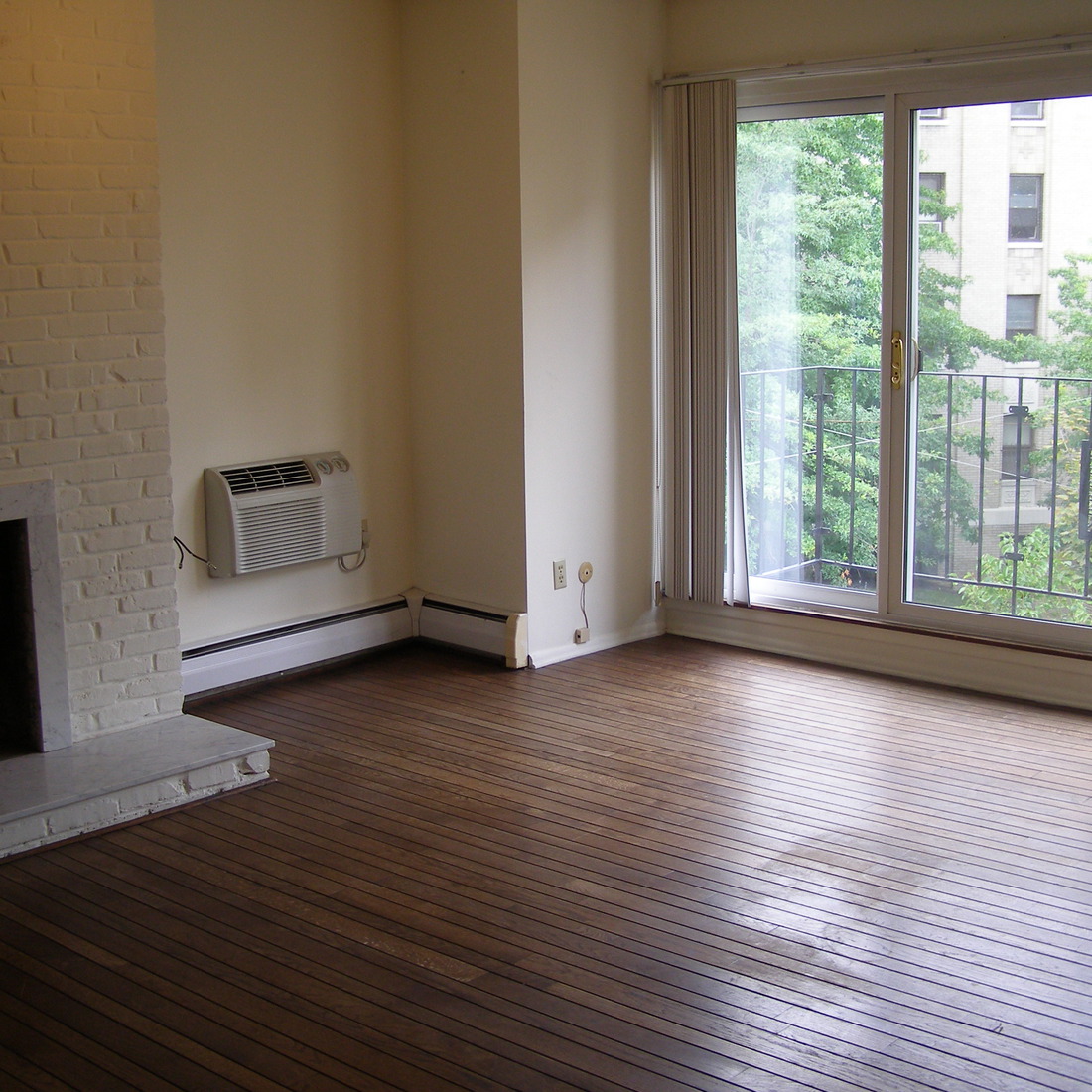 interior of Apt. 22