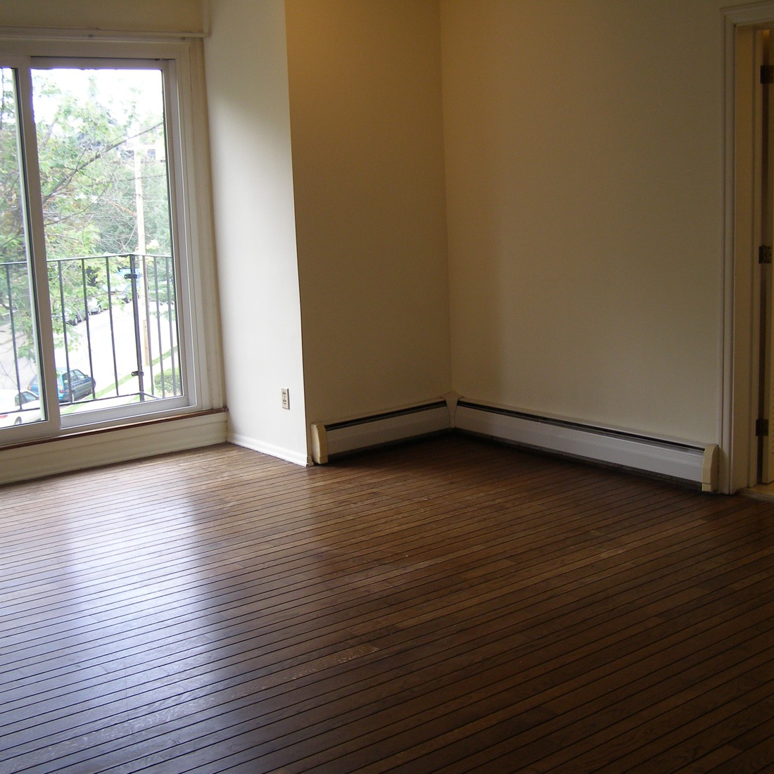 interior of Apt. 22