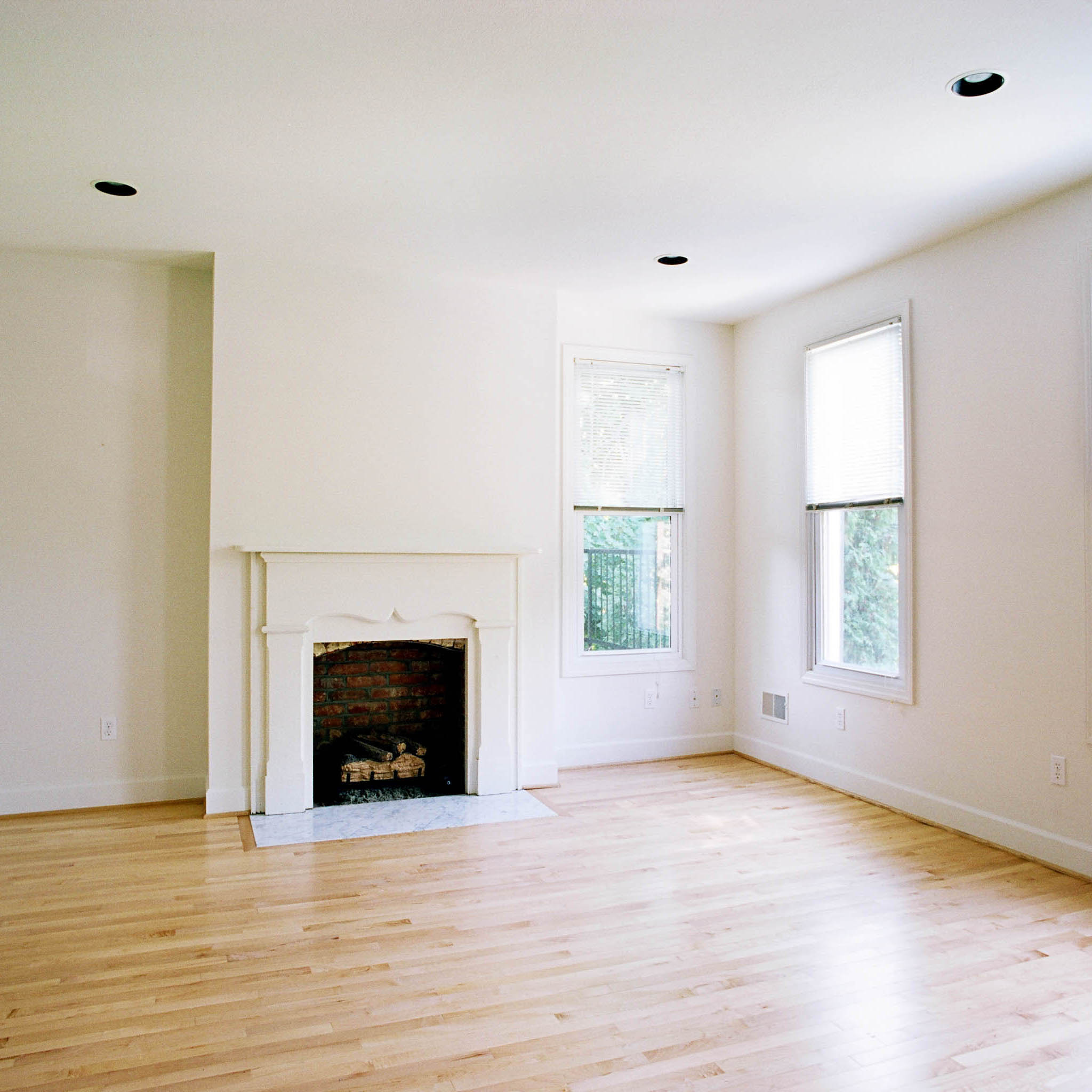 interior of Apt. 21