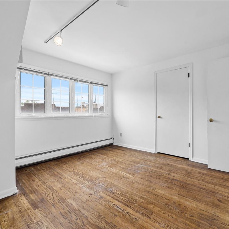interior of 6342A Walnut