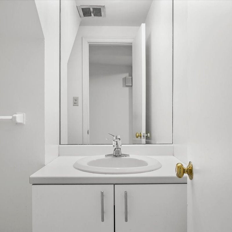 interior of 6342A Walnut