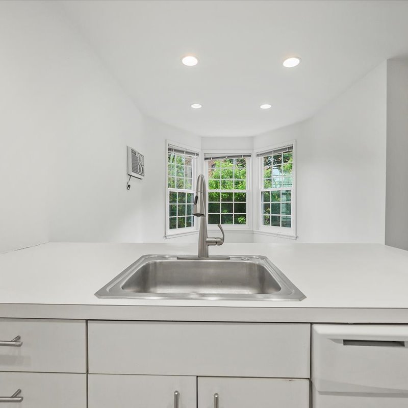 interior of 6342A Walnut
